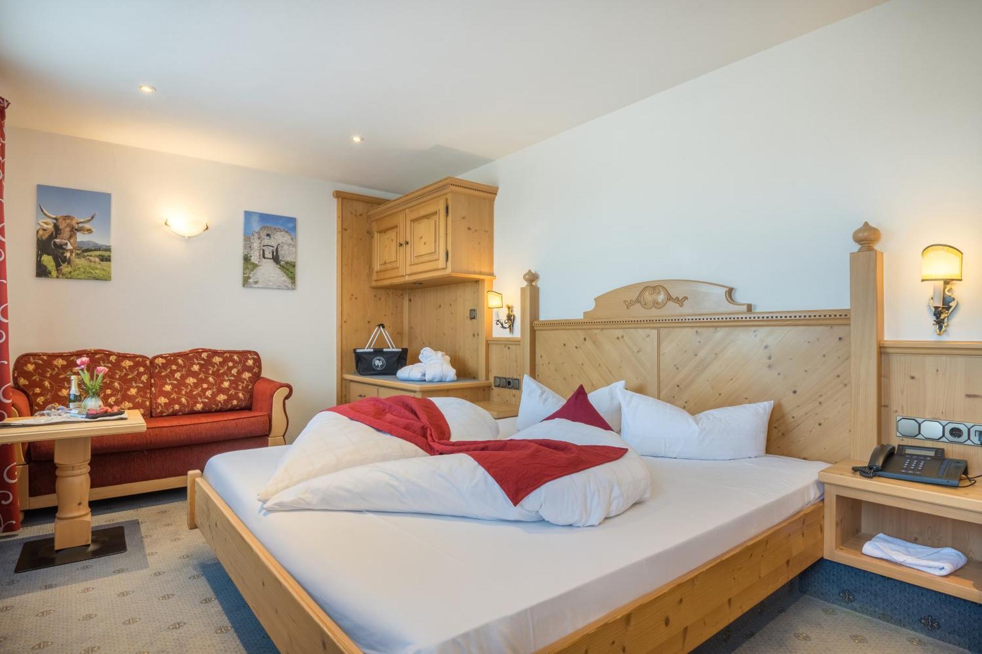 Landhotel Gockelwirt Eisenberg  Buitenkant foto